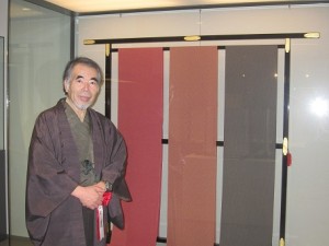 100
